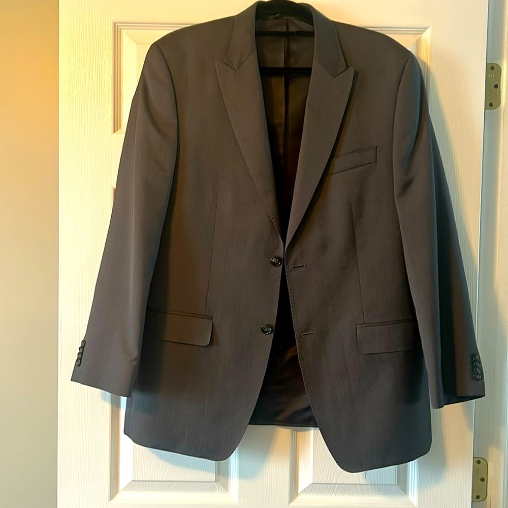 Absolutely stunning Gray Sean John double button men’s suit with pick stitching